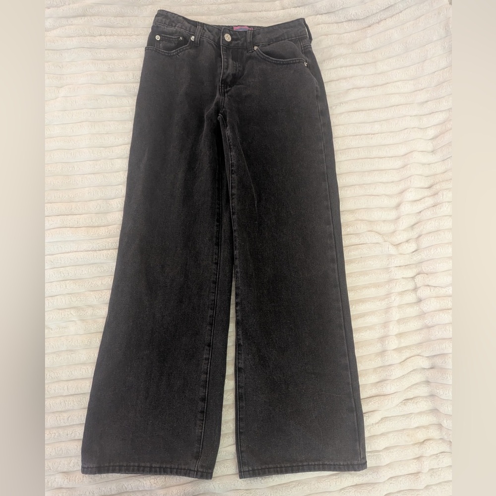 Edikted Raelynn Low Rise Jeans